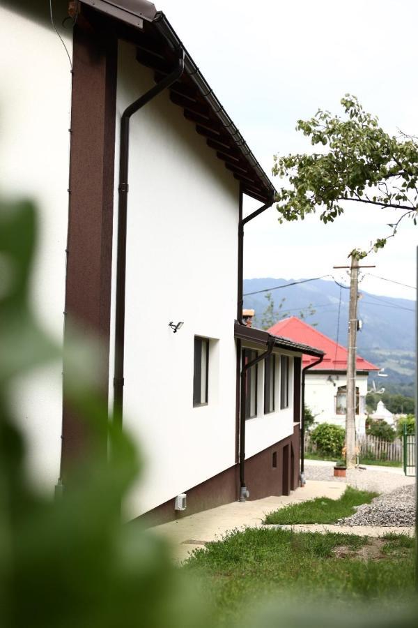 Hatasul Bunicului Arefu Exterior photo
